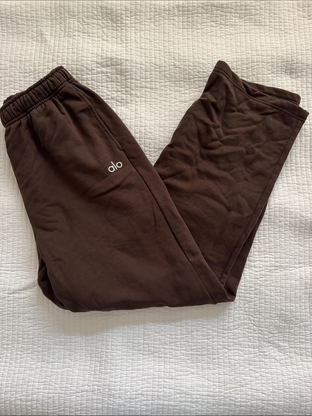 ALO Yoga Accolade Straight Leg Sweatpant